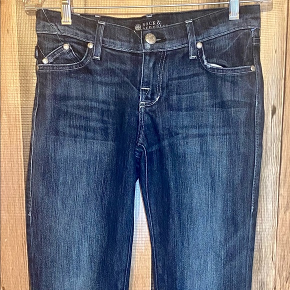 Rock &Republic Jeans 26 Womens Blue Denim Bootcut Stretch Distressed Embroidered - Picture 1 of 6